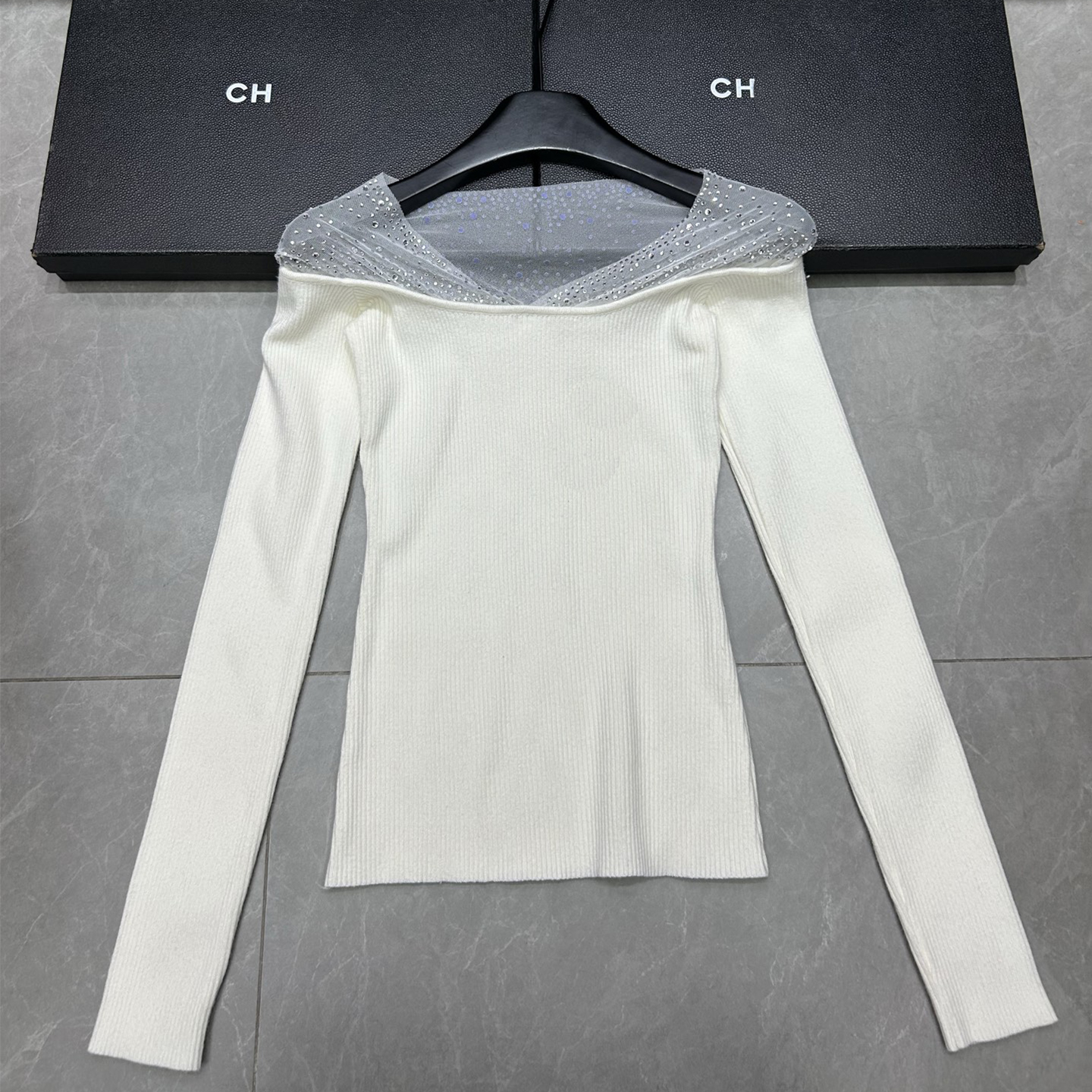 韩版重工烫钻一字肩针织衫女白色拼接网纱打底衫毛衣上衣