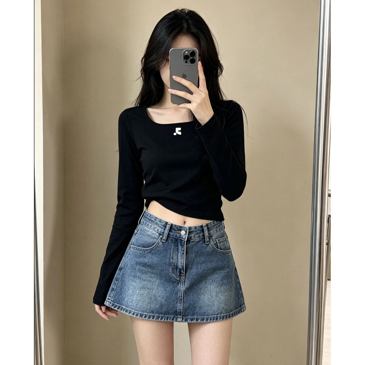 黑色方领长袖T恤女26秋季新款RR刺绣辣妹短款修身显瘦打底衫上衣