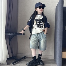 女童夏季休闲洋气牛仔中裤2025新款中大童卡通猫咪短袖T恤两件套