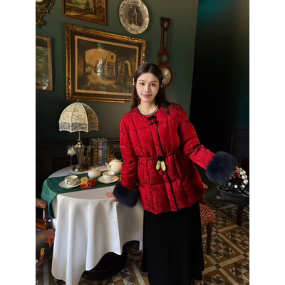 25-08200意法幸运阁-真狐狸毛90收腰年货羽绒服