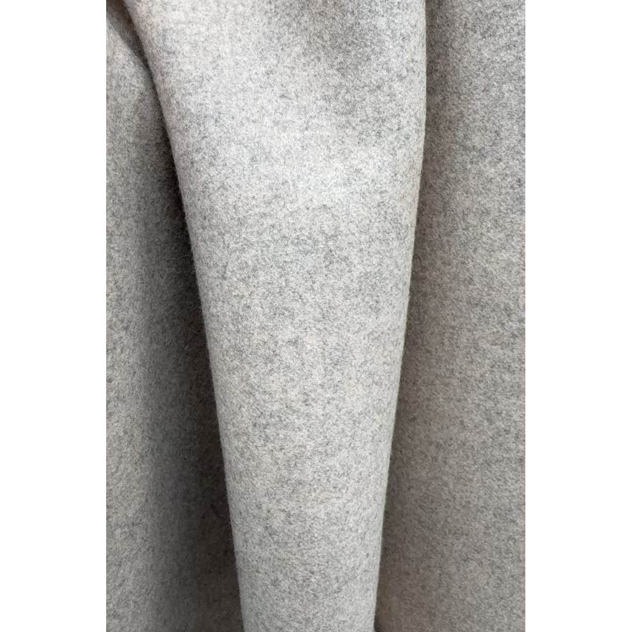 JIS 羊毛面料粉布色外套大衣布料 幅宽145厘米 955G/M