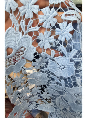 D*F原厂  水溶立体蕾丝面料服装蓝色镂空服装布料 幅宽130CM