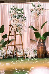 户外木头拱门森系婚庆道具人字梯实木小楼梯花架复古楼梯