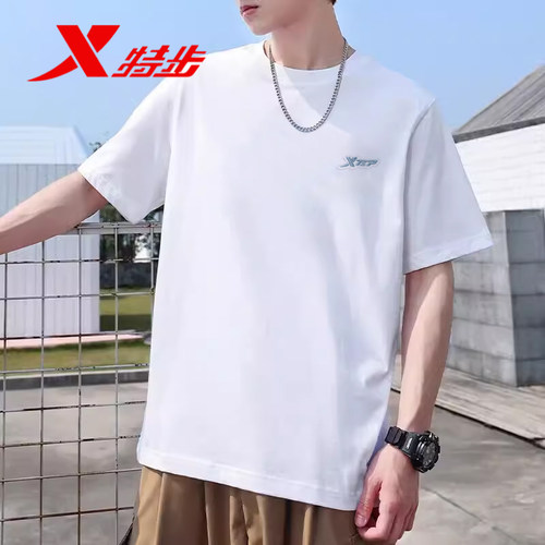 特步男装新款休闲运动装