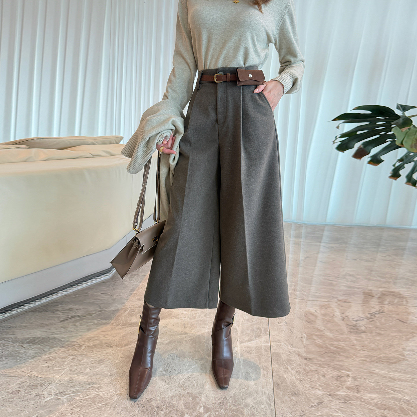 【新品85折】高腰阔腿七分西装裤女附腰带小包设计垂感显瘦休闲裤