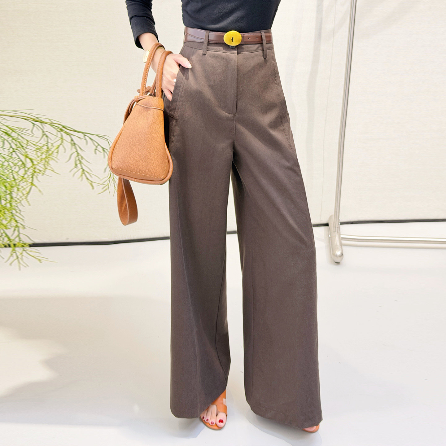【新品88折】咖啡色高腰阔腿裤女配腰带垂感显瘦直筒休闲西装长裤