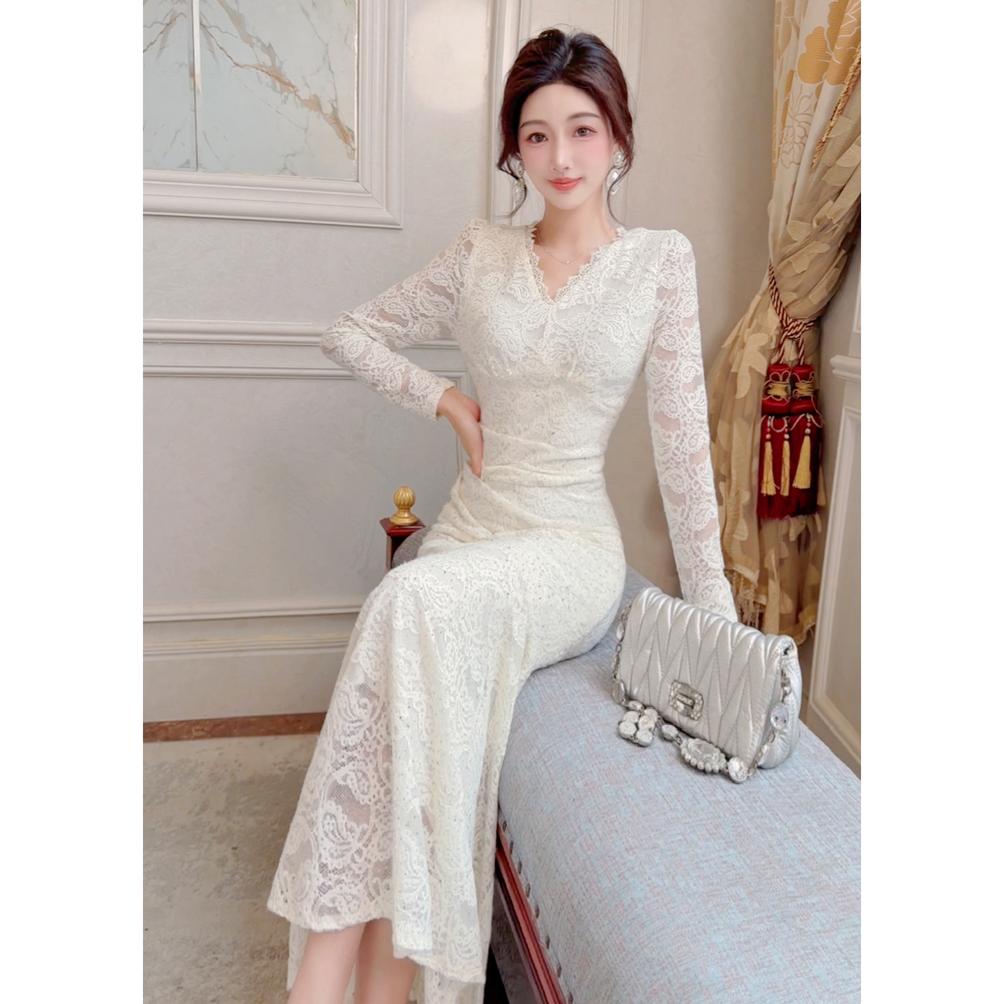 【新品9折】重工烫钻水溶蕾丝连衣裙V领名媛气质秋冬收腰长裙