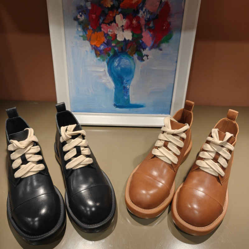 卡斯丹2025秋欧货新胎牛皮厚底马丁靴女粗跟系带圆头短靴复古单靴