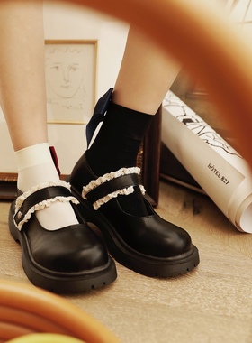 ANN and SAM 蕾丝白色边圆头玛丽珍甜美又a又飒魔术贴美丽小皮鞋