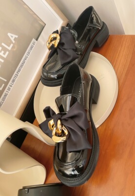 蝴蝶少女感yyds乐福鞋