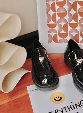 ANN and SAM英伦爱心乐福鞋帅气甜美平底松糕鞋2025新品