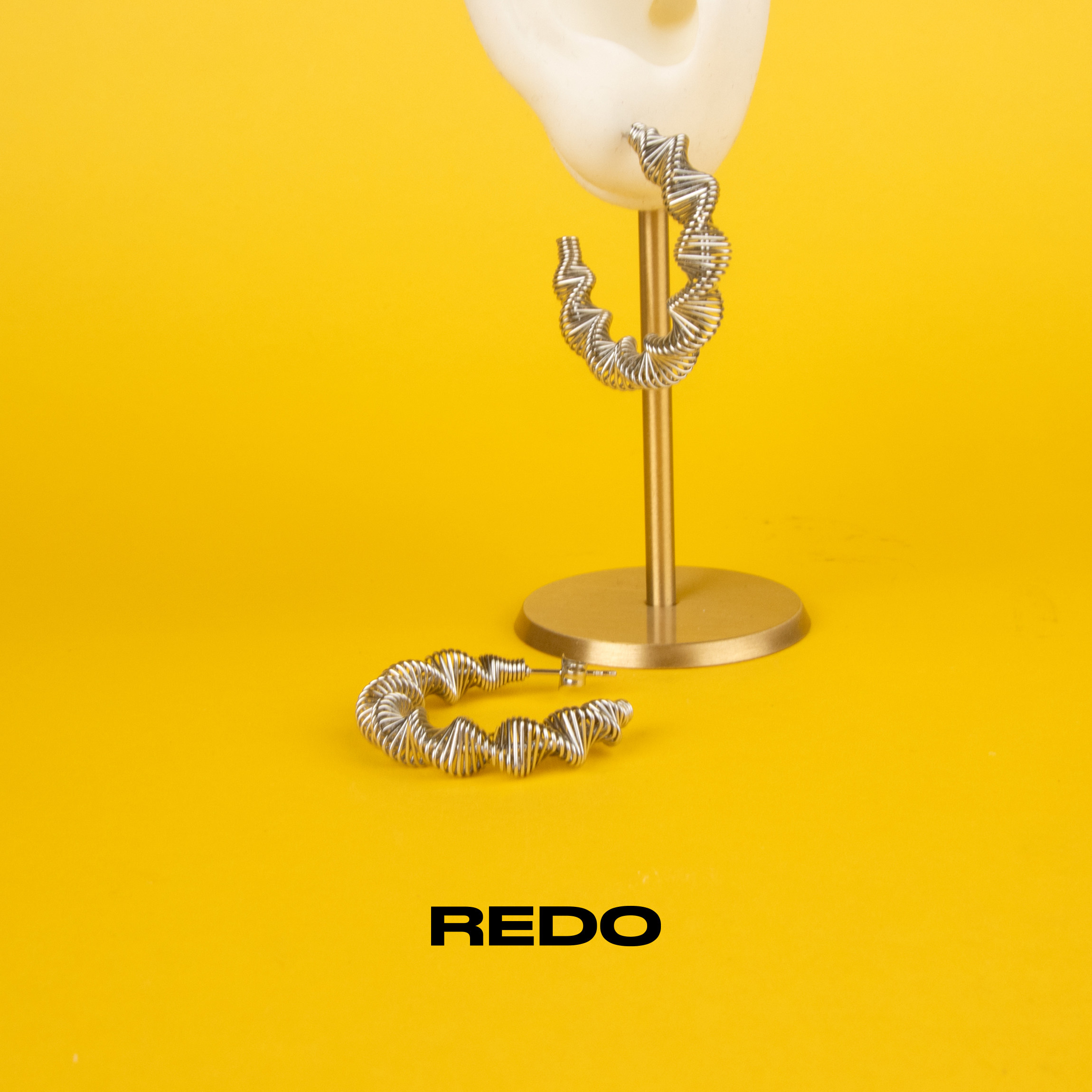 REDO 欧美麻花个性不锈钢弹簧耳环小众设计女式钛钢简约夸张耳饰