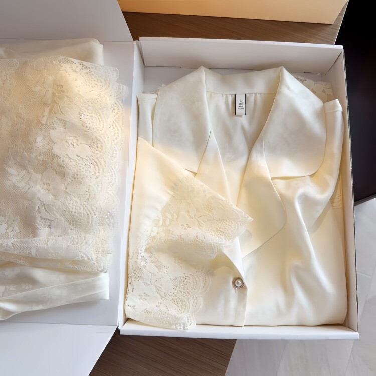 蕾丝冰丝睡衣女夏季凉感短袖丝绸家居服高贵白薄款套装