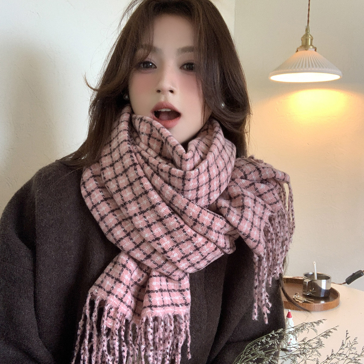 粉色千鸟格流苏围巾女生秋冬高级感韩版百搭加厚保暖围脖长款披肩