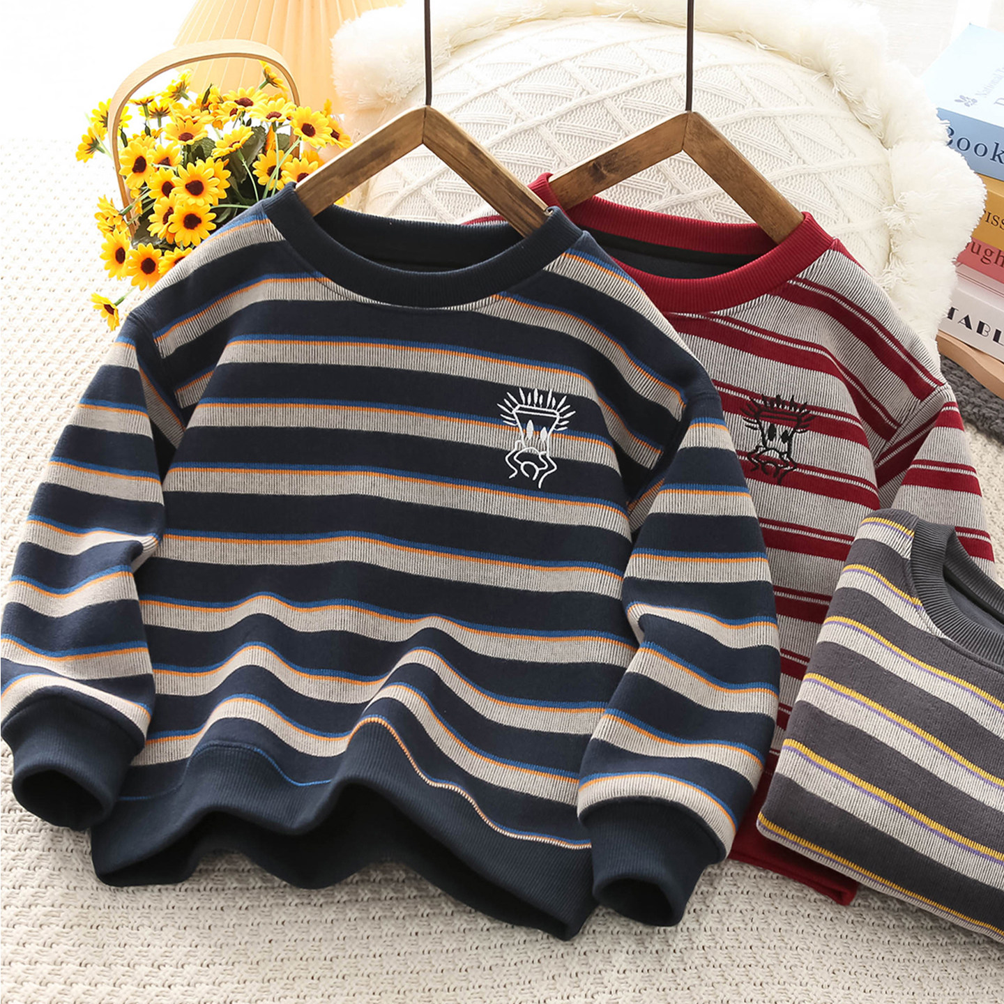 男童加绒卫衣秋冬2025新款中大童保暖防风拼接条纹刺绣运动上衣