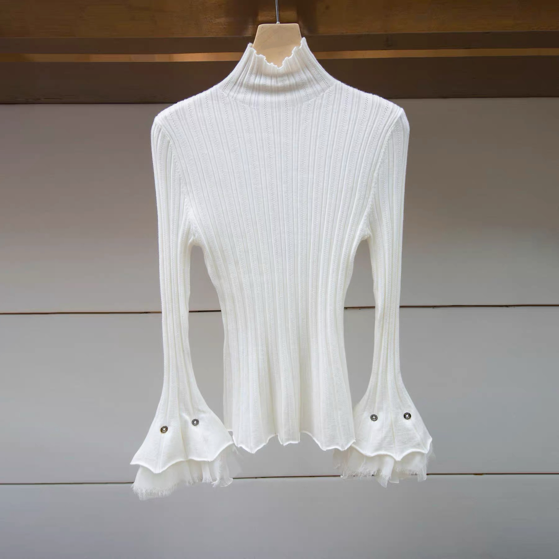 2025年冬季新款 专柜正品 宫延袖高领荷叶边针织衫上衣女XRJ6M10D