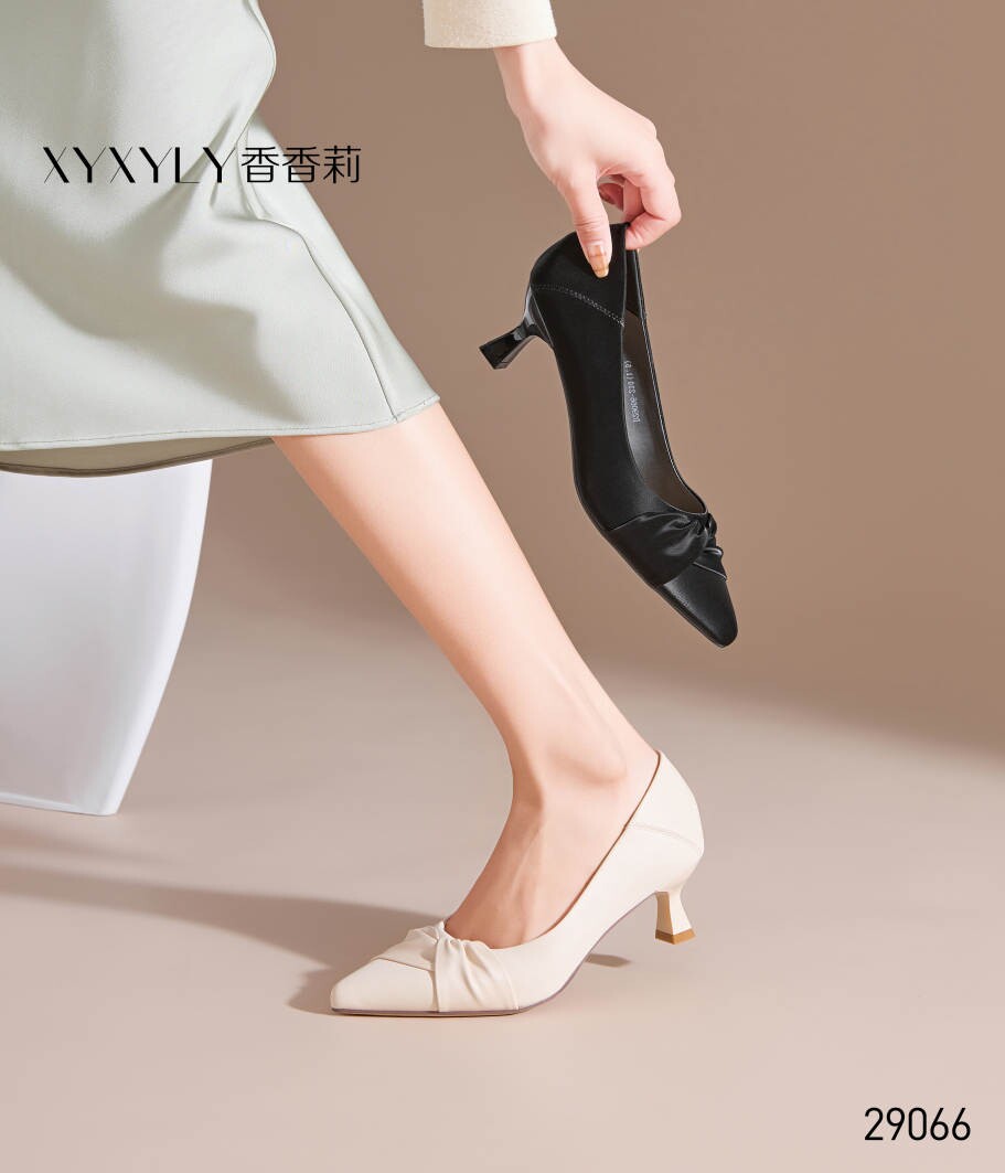 香香莉女鞋2025春季新款浅口低跟细跟简约港风工作女单鞋 29066
