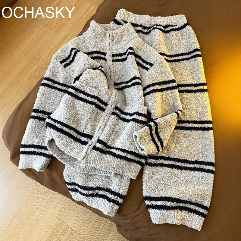 维多利亚风珊瑚绒睡衣女款2026新款冬季半边绒加厚保暖家居服套装