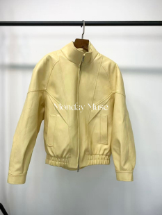 新款 2026春季 宽松奶油黄弧形肩立领飞行员皮衣外套 自有工厂 新