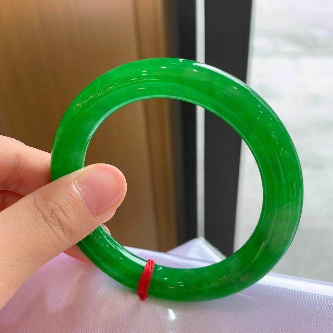 缅甸高冰种圆条满绿翡翠手镯老坑a货玻璃种帝王绿玉镯子飘花道具