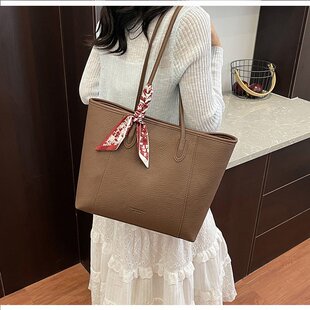 高级感大容量包包女2025新款潮时尚多分层通勤14寸电脑单肩托特包