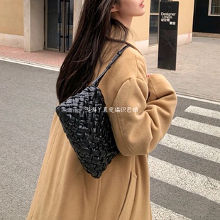 2025欧美新款chacha包袋手工编织真皮女包头层牛皮小包包女腋下包