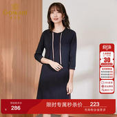 乔万尼商场春装 烫钻针织飘带弹力舒适速干透气宽松休闲连衣裙 新款