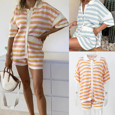 条纹针织翻领镂空产生短裤女套装