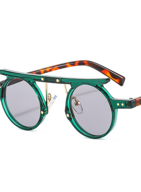 墨镜遮挡阳光街拍时尚女圆形