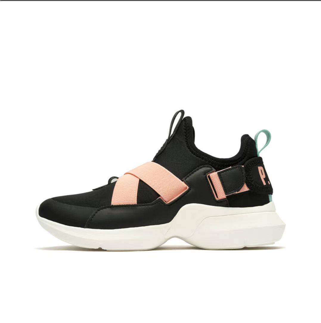 特步轻便女子系带舒适休闲鞋冬季