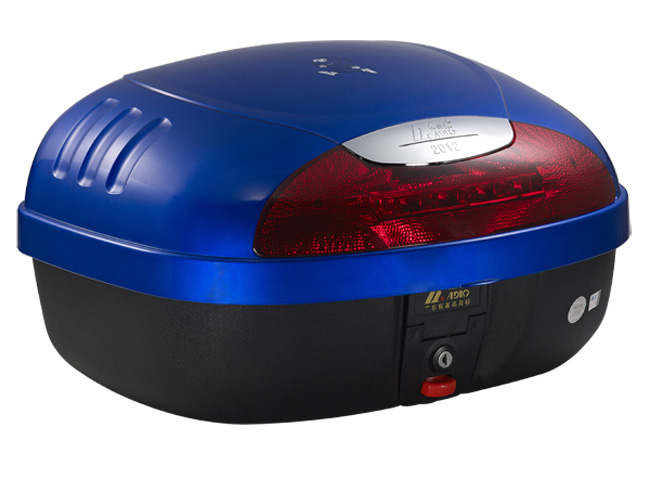 爱得乐 摩托车尾尾箱 大号 有刹车灯 快拆式 可放一顶全盔和半盔