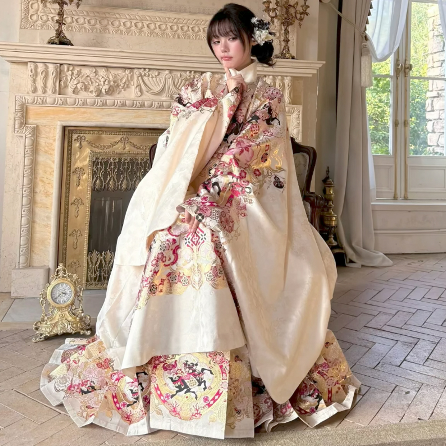 明制汉服女立领长袄套装金缕玉骧