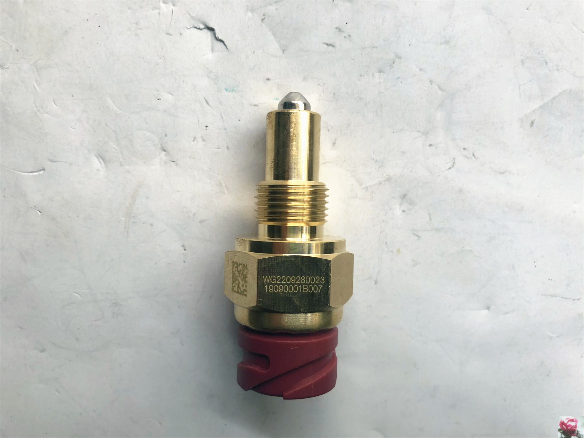 重汽A7倒车灯开关T7H豪沃倒档开关倒车灯开关WG2209280023