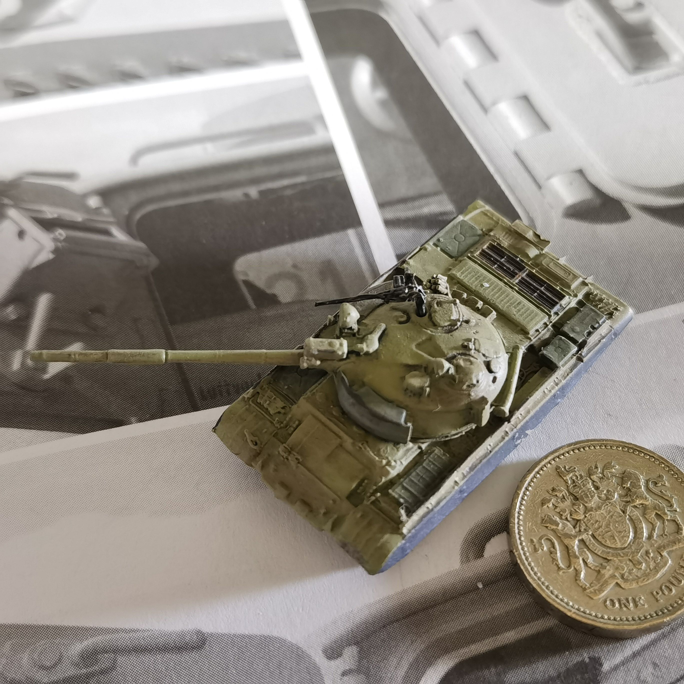 已涂装1/144全金属铸造军绿单色T62M主战坦克世界成品军事模型