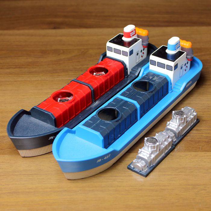 正品散货brio集装箱货船 带货箱 兼容宜家  米兔木质轨道