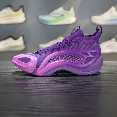 李宁男子减震回弹中帮篮球鞋