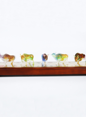 五牛琉璃送领导礼品定制logo摆件