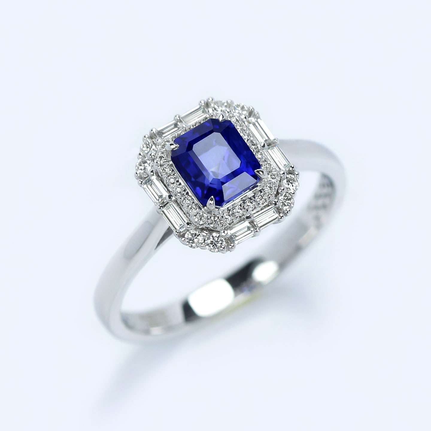 斯里兰卡18K白金皇家蓝宝石戒指