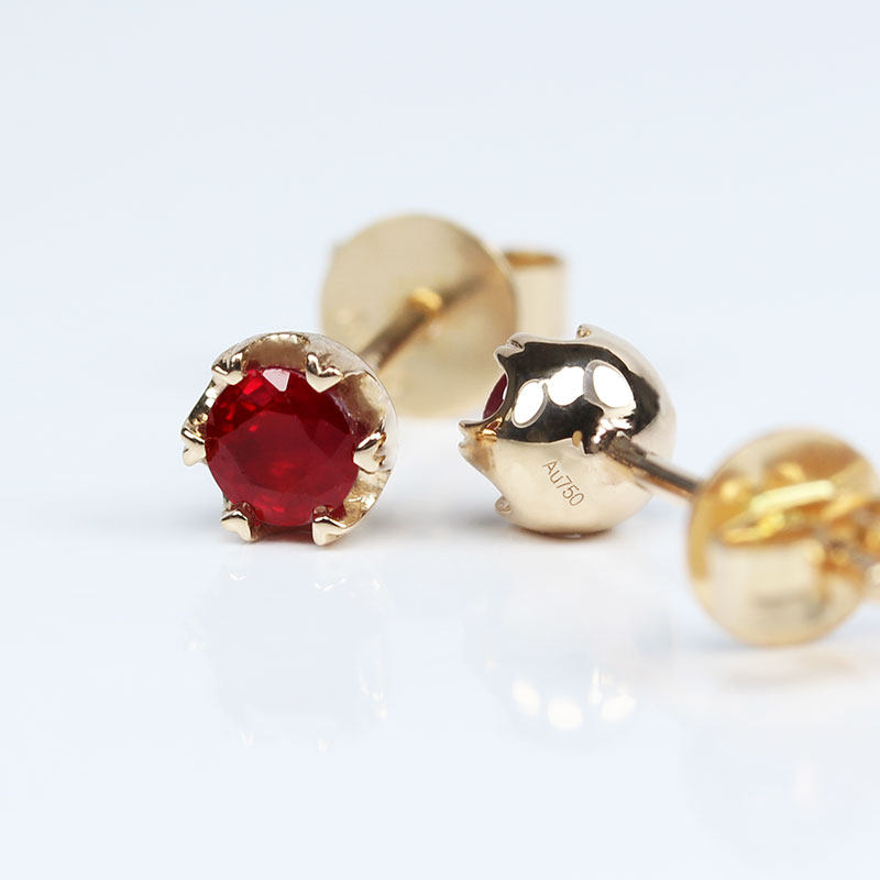 18K玫瑰金天然鸽血红宝石六爪耳钉 圆形深红色女款简约小耳环