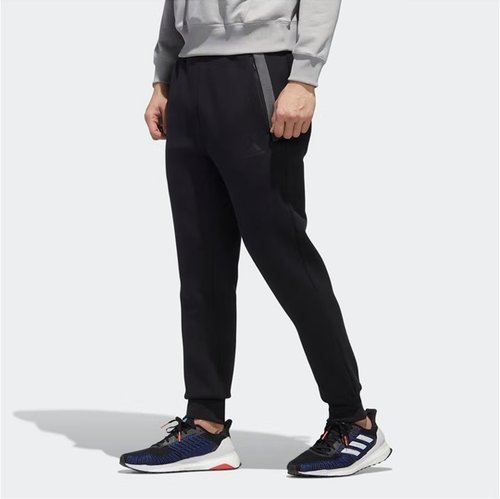 纯黑色低调针织透气穿着舒服