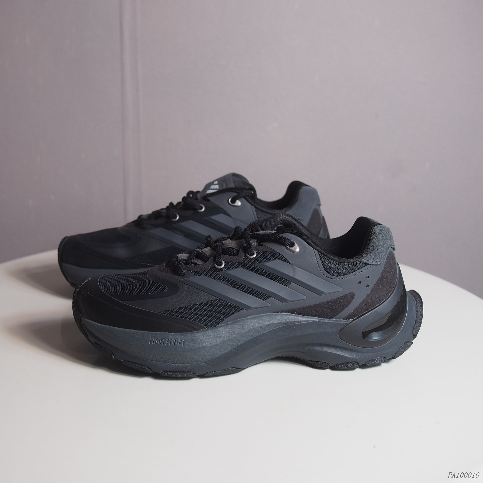 MaxxwavyAdv纯黑色配色休闲鞋