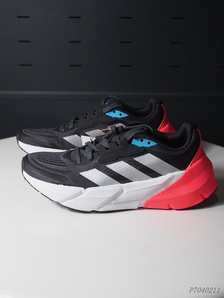 ADISTAR时尚跑步鞋阿迪达斯