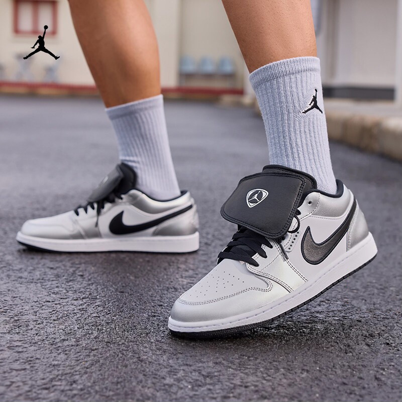 耐克男鞋Air Jordan 1黑白银AJ1魔术贴低帮复古篮球鞋IR2278-100