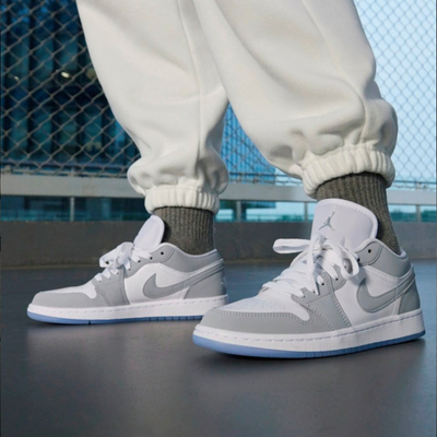 Nike耐克男女鞋AIR Jordan 1 AJ1小迪奥复古板鞋篮球鞋DC0774-105