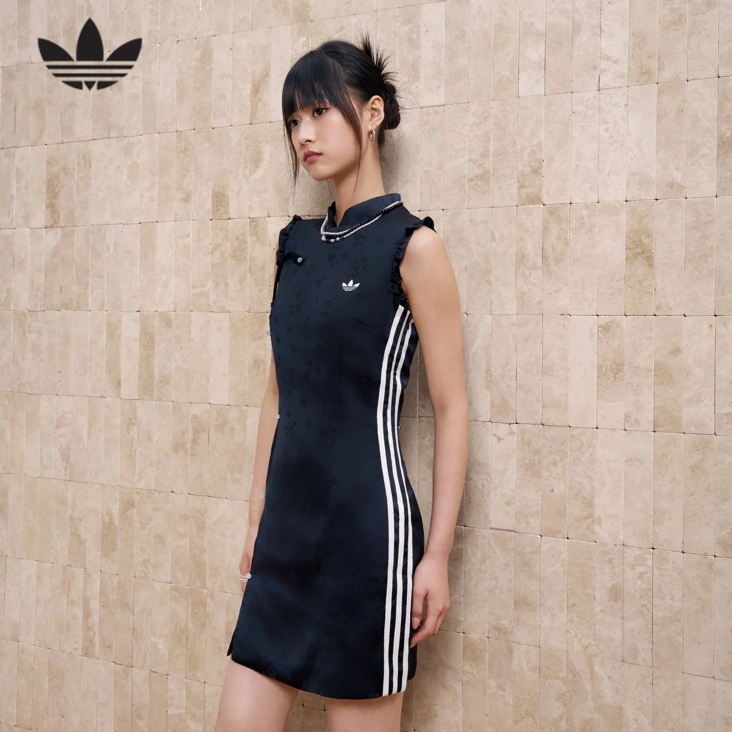 adidas阿迪达斯三叶草长裙夏女新中式梭织提花运动连衣裙 KY5753