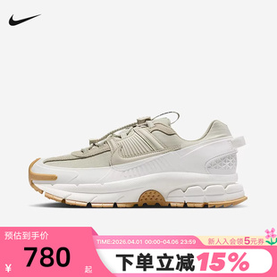 老爹鞋 NIKE耐克女鞋 冬VOMERO ROAM迈柔户外拒水跑步鞋 100 HQ2181