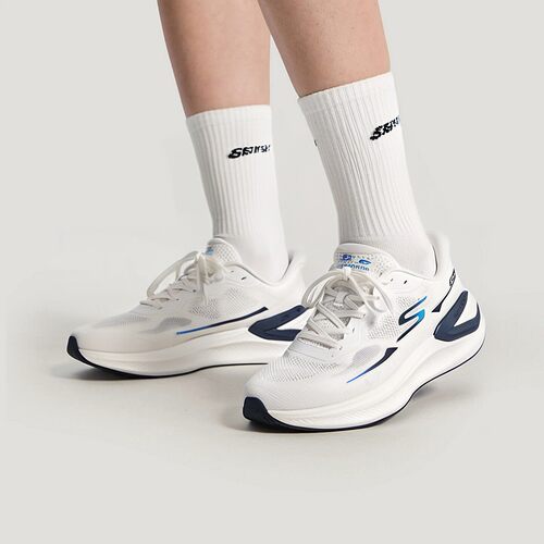 Skechers斯凯奇2026夏季新品男鞋轻便透气运动跑步鞋 221143/WHT