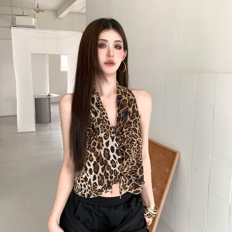 实拍实价夏季辣妹美式豹纹印花V领挂脖露背扭结绑带上衣背心吊带