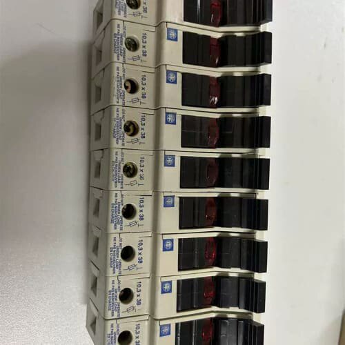 议价非实价DF6-10 熔断器底座，库存剩余9个，成色好，打非实