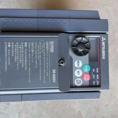 议价D700变频器。FR-D740-2.2K-CHT